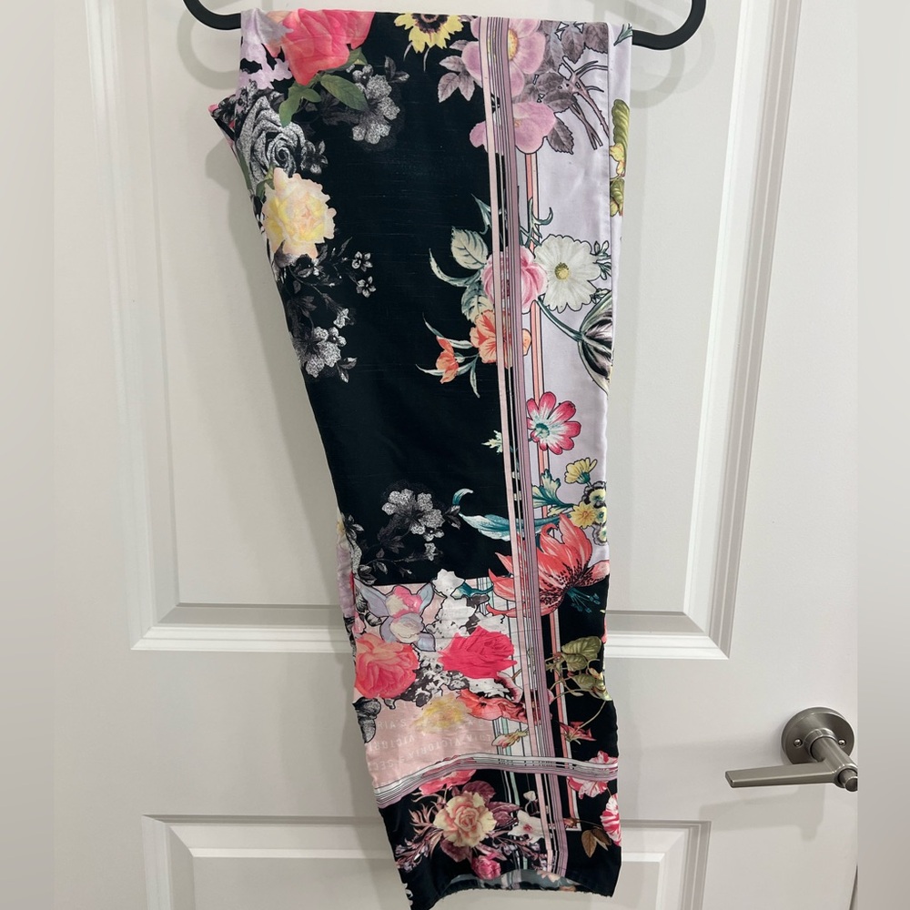 Victoria's Secret Dark Floral Leggings